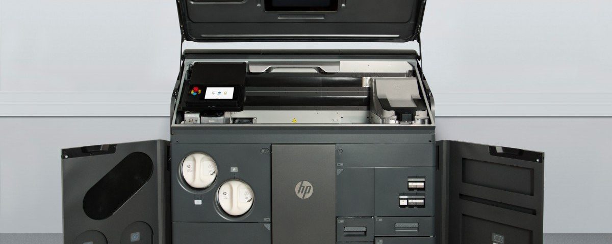 HP Jet Fusion 340 3D Printer